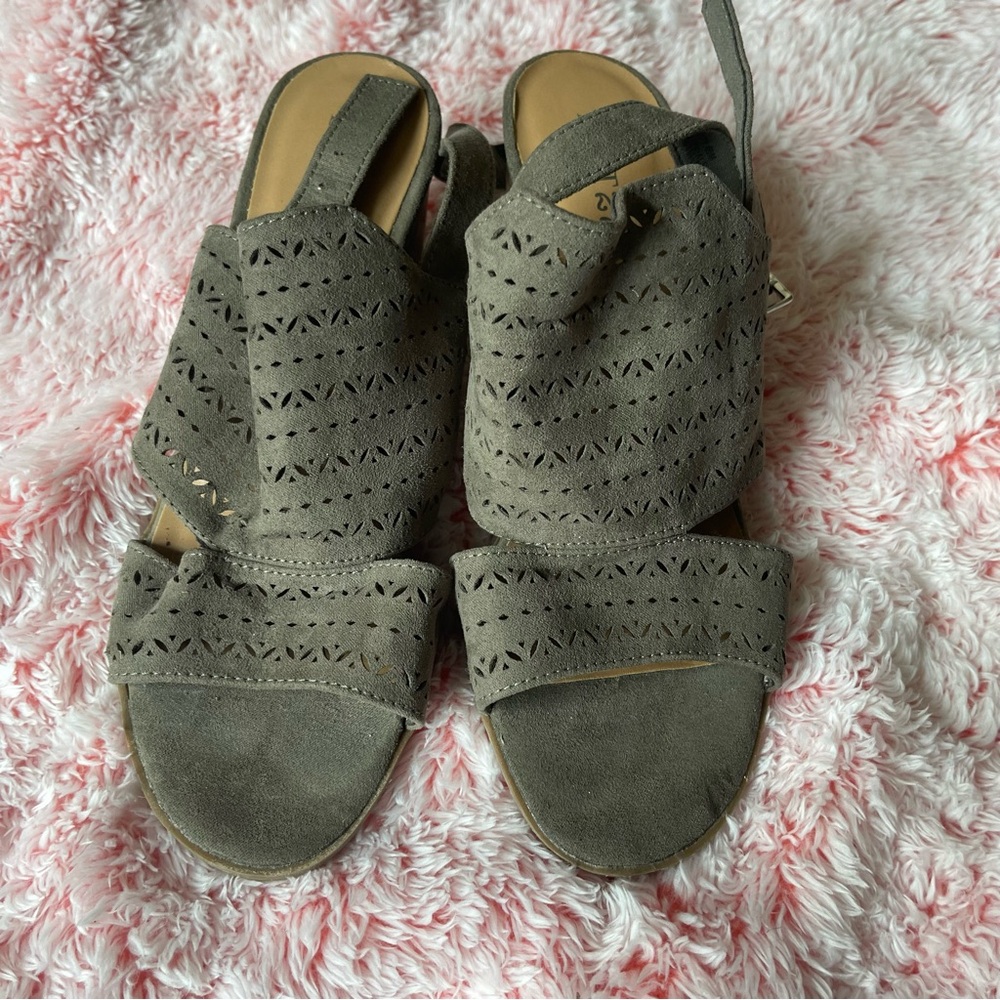 Open toe casual shoes Dept 222